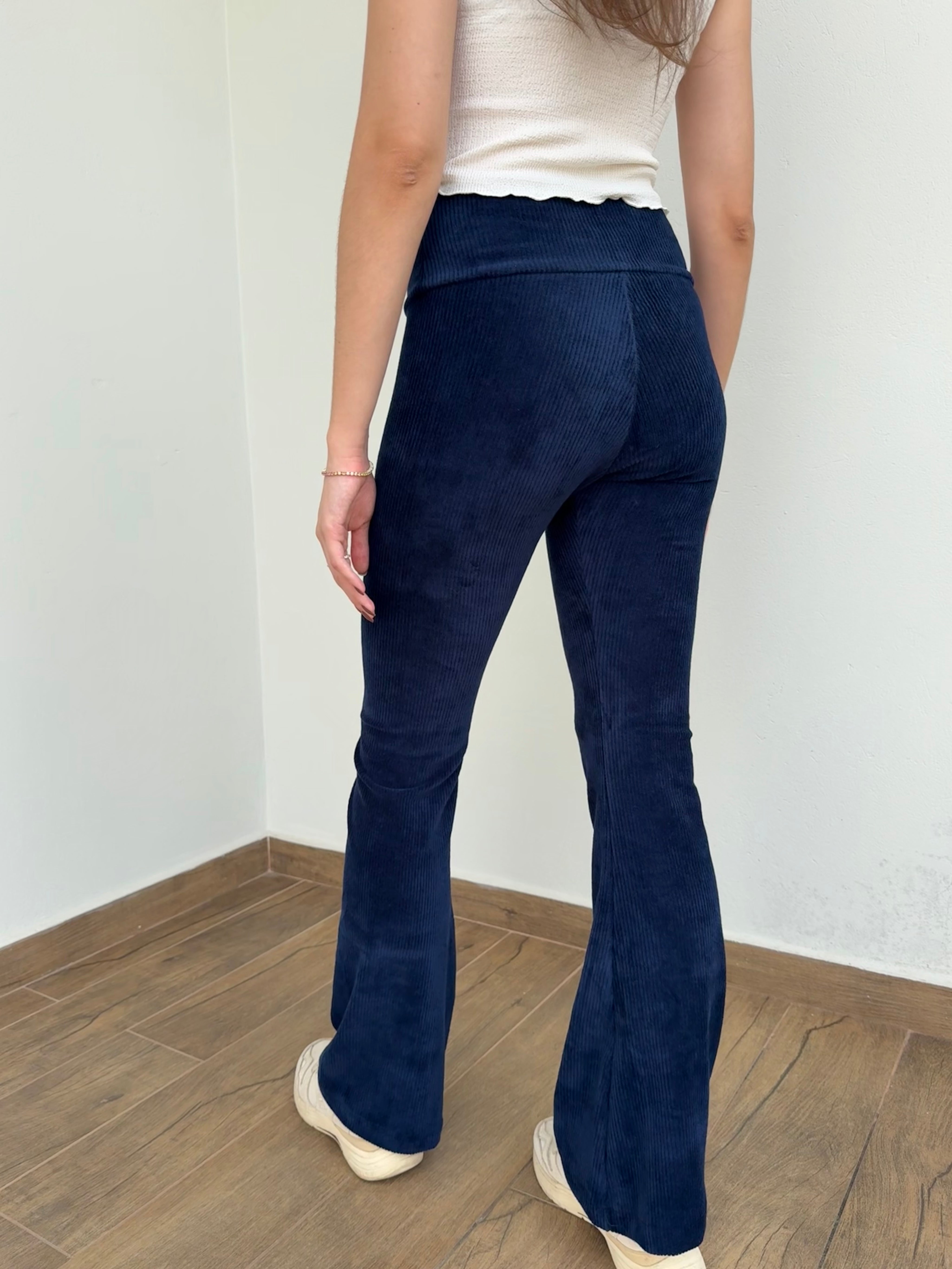Calça Veludo Bailarina Azul