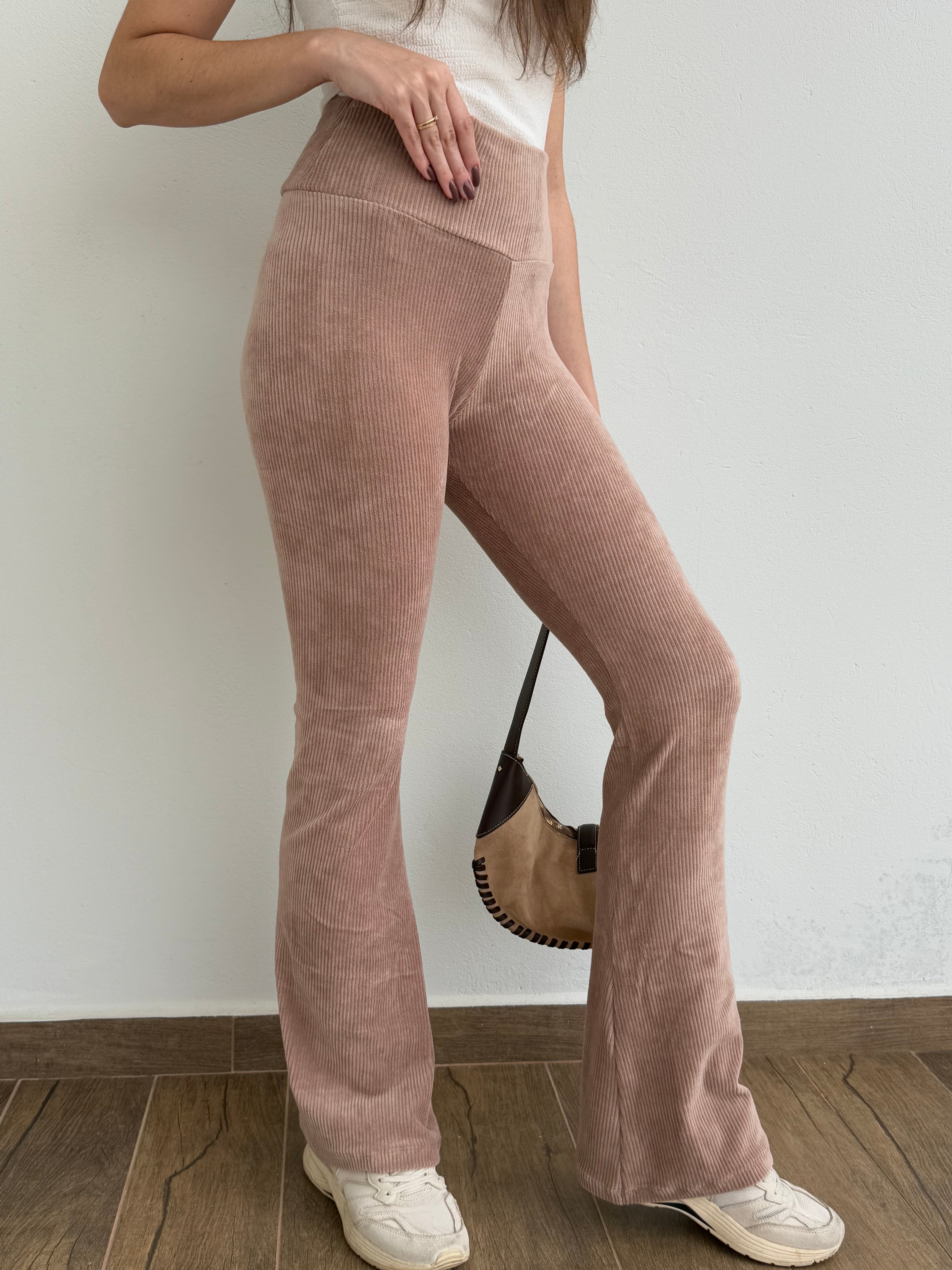 Calça Veludo Bailarina Caramelo