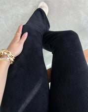Calça Veludo Bailarina Preta