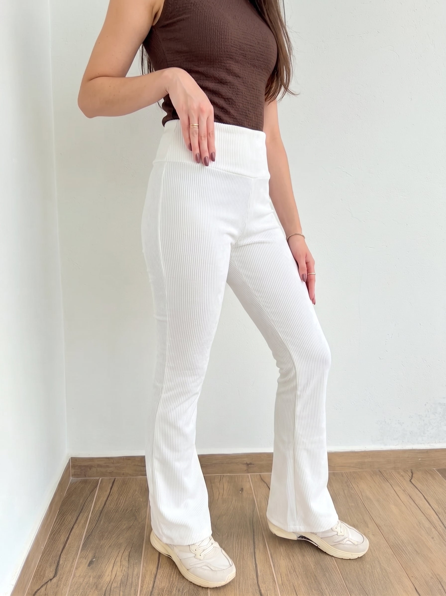 Calça Veludo Bailarina Vanilla