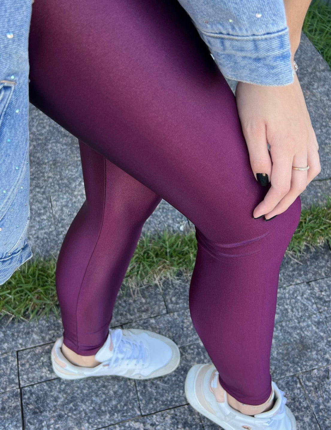 calca_legging_comfort_uva_355_1_c27bdab8c1704a306d1866750d5079f4.jpg