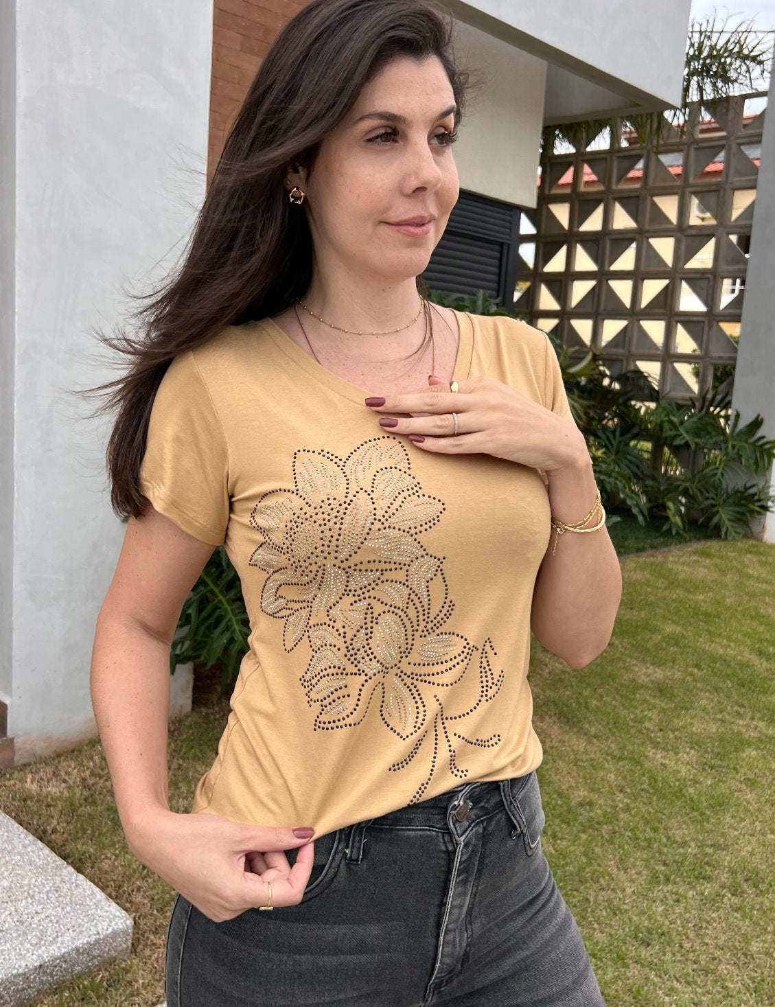 t_shirt_liz_371_2_1c4ecb81f23578a9c21354b853186835.jpg